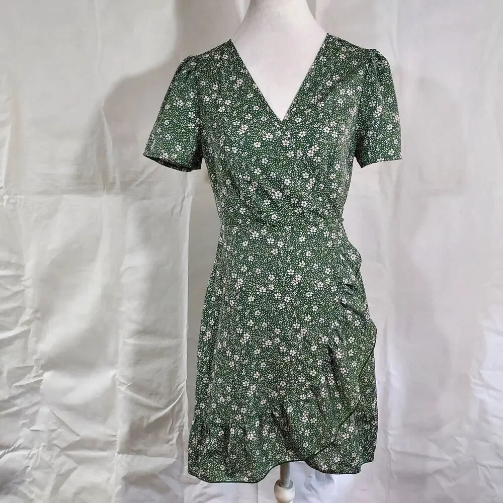 Shein Wrap Dress Size 6 Ruffle Flowy Short Sleeves Green White Floral Retro